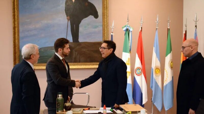 Gustavo Martínez recibió al Cónsul General Honorario de Italia y aseguró que sirve para crear «lazos culturales»
