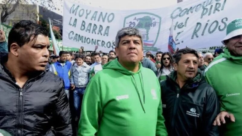 «Moyano amenazó con un paro de Camioneros para este lunes si el Gobierno no homologa sus paritarias.»